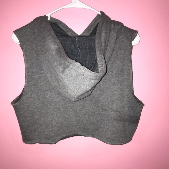 Cropped workout top - Picture 3 of 3